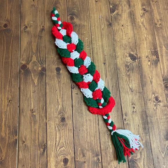 Vintage Crochet Christmas jingle door decor - Picture 3 of 5